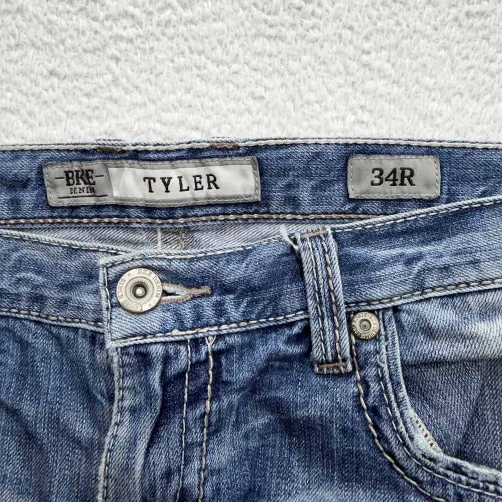 BKE Tyler Mens 34R Straight Leg Jeans Blue Medium Wash Distressed 100% Cotton